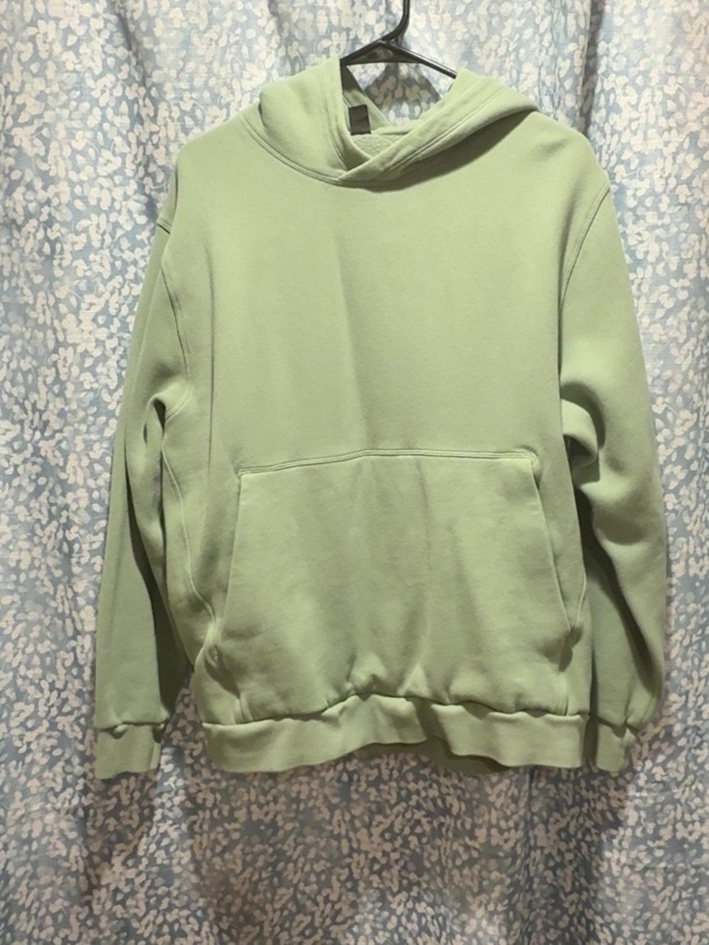 lululemon athletica Women's Sage Green Hooded Pullover
